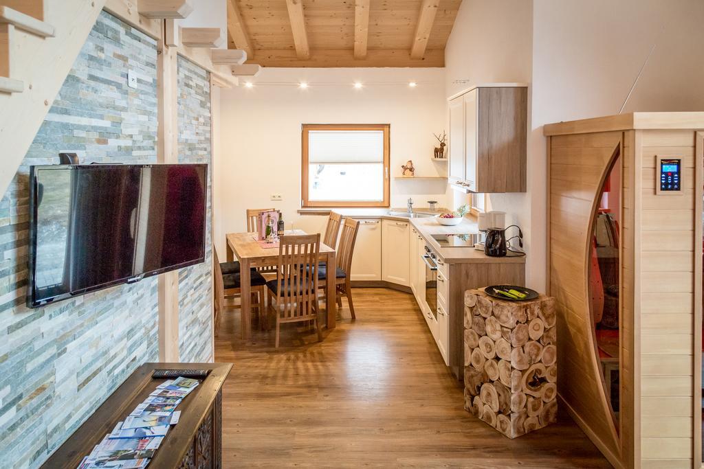 Zugspitzchalets ビーバーヴィアー 部屋 写真