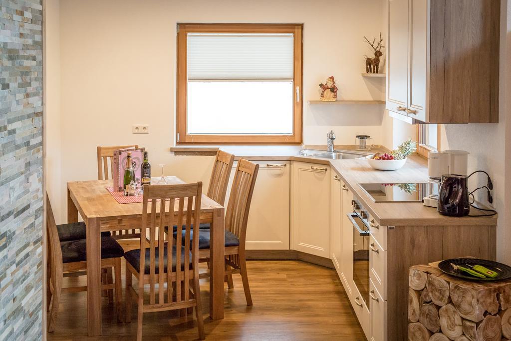 Zugspitzchalets ビーバーヴィアー 部屋 写真